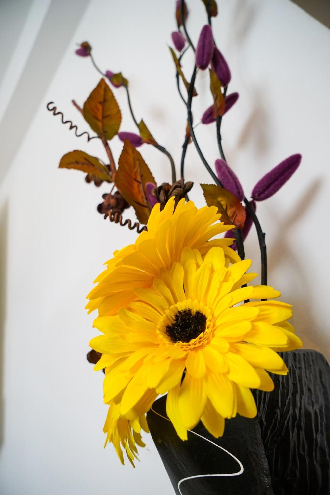 Apartment Floral *
